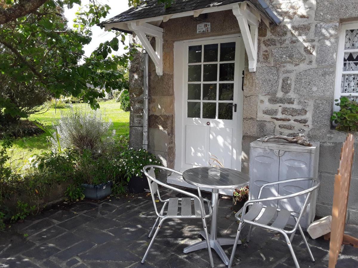 Ker Jerome - Traditional Stone Breton Cottage Near To Dinan Trelivan Exteriér fotografie